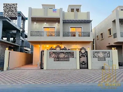Excellent location, freehold ownership, spacious, modern design, and luxurious custom finishes, with additional space.