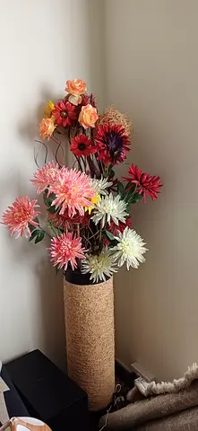 Tall decorative floor vase with artificial flowers (set) - excellent condition