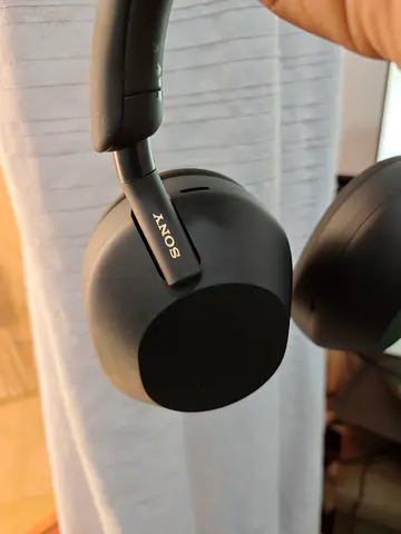 Sony over-ear wireless headphones (used) - comfortable, noise cancelling