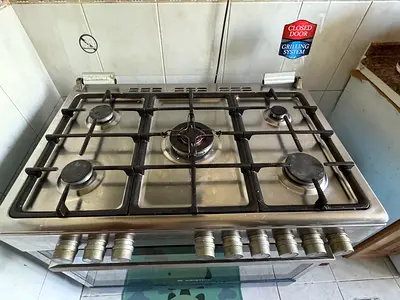 Used 5-Burner Stainless Steel Gas Hob with Built-in Oven