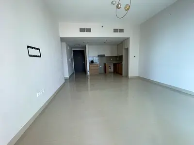 1BR | High floor | Chiller Free| Vacant