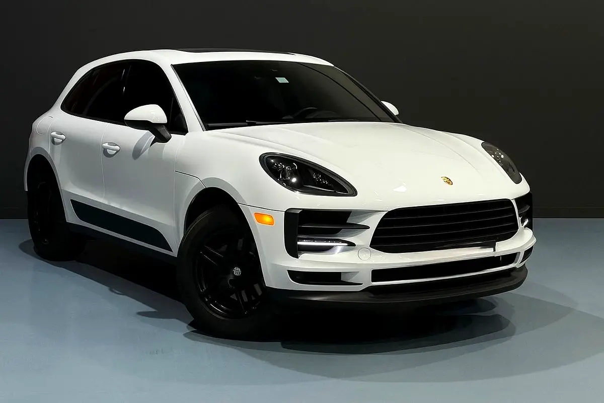 Porsche Macan 2020 — photo 1 of 8