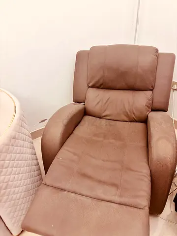 Brown Recliner Armchair with Footrest — Comfortable Used Sofa Chair move out sale - Pick up Al furja