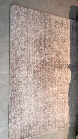 Light beige plush area rug - good condition, 120 x 160cm