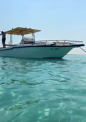 31 FT center console fishing boat built by Al Marakeb in Sharjah