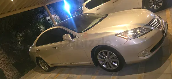 Lexus ES 350 panoramic