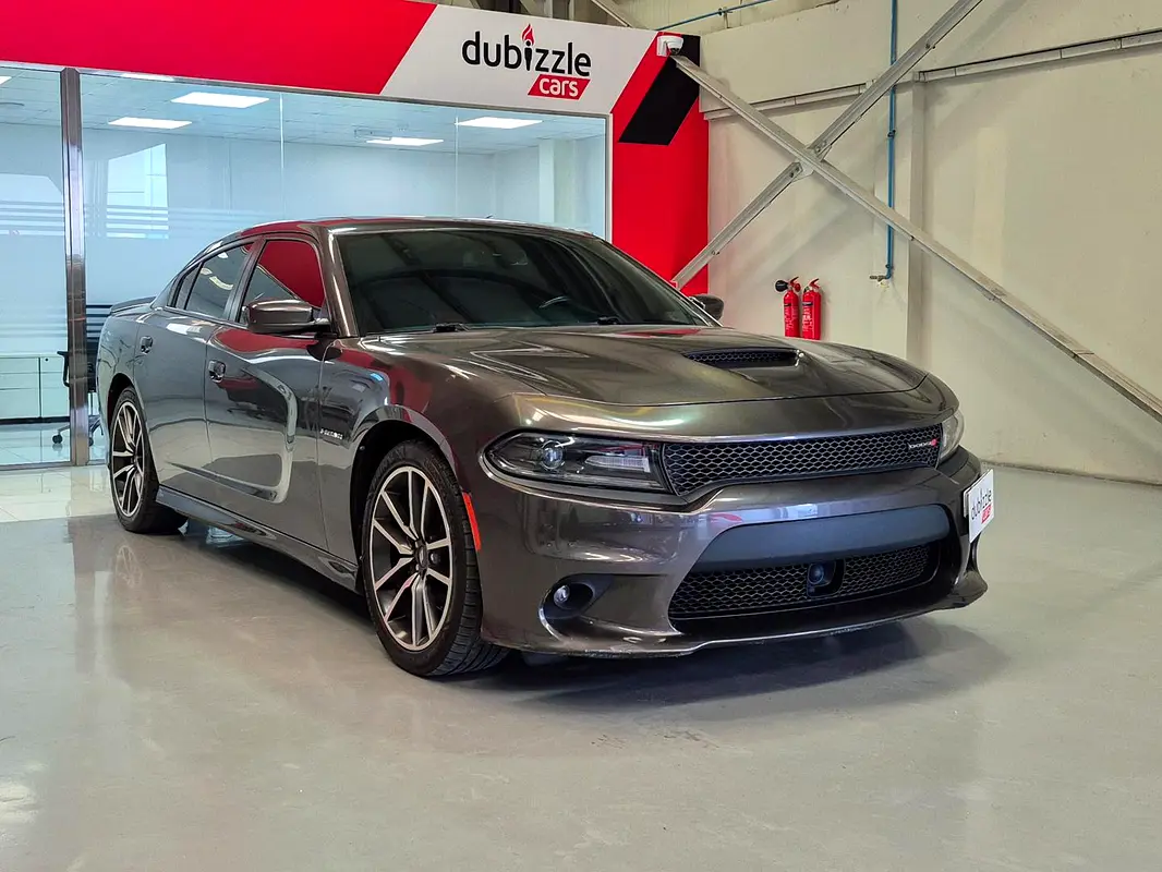 Dodge Charger 2021 — photo 1 of 17