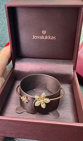 Joyalukkas floral gold-plated natural diamonds set
