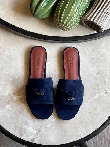 Women Loropiana sandals