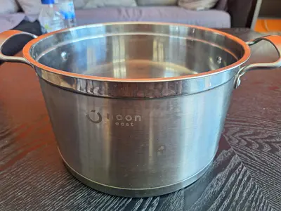 Stainless steel cookware pot