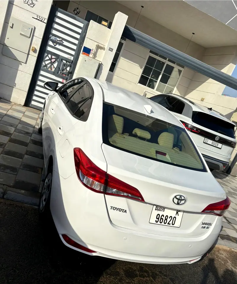 Toyota Yaris 2019 — photo 1 of 7