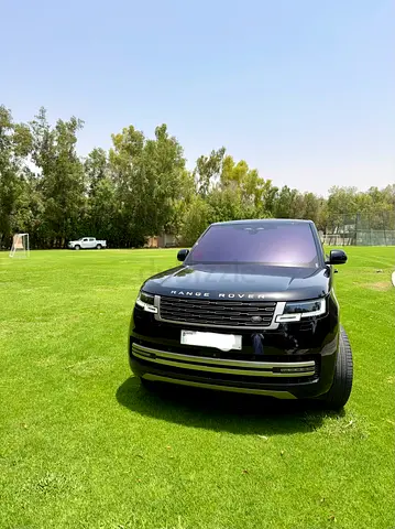 2023 Range Rover HSE V8 | GCC Spec | Full Option | Under Warranty