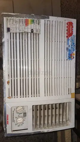 Window air conditioner unit (used) - needs cleaning
