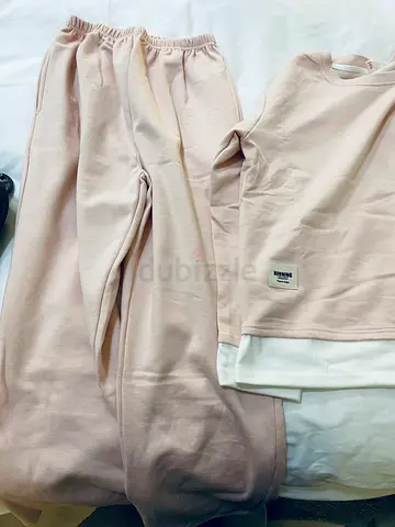 Beige/Pale Pink Cozy Sweatshirt and Joggers Set - Size M