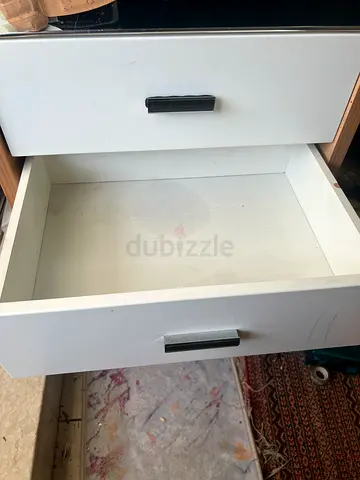 White 4 Drawer Bedside/Dresser Drawer (Good Used Condition)