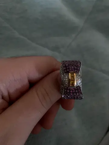 Silver and Gold Two-Tone Ring with Purple Stones (Size Approx. 7-8) heavy weight