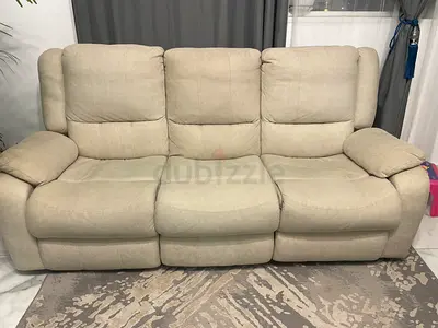 Beige 3-Seater Reclining Sofa in Good Condition
