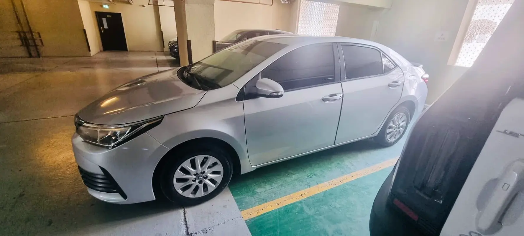 Toyota Corolla 2019 — photo 1 of 8