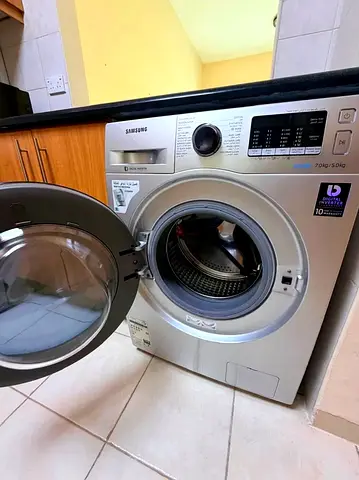 Samsung washing machine 2in1 7/5 washer dryer like new condition price 1000