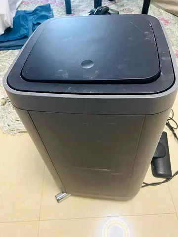 Dustbin garbage bin