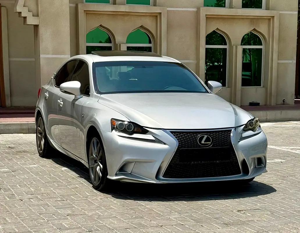 Lexus IS-Series 2014 — photo 1 of 15