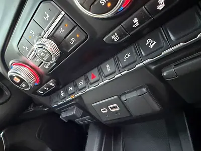 صورة 15 لـ 2020 GMC SIERRA