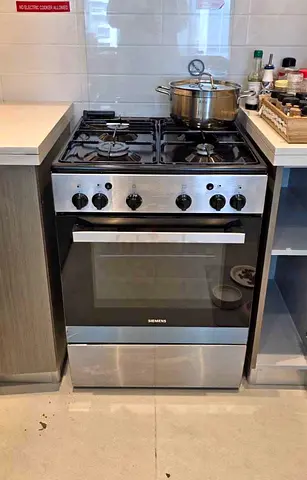 Siemens 4 burner Gas Cooking Range 60x60cm