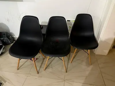 Set of 4 Black Modern Dining Chairs with Wooden Legs — Used
