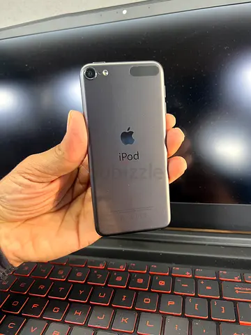 Apple I pod Touch Mint  Condition