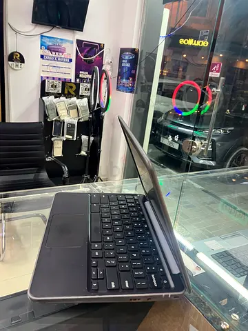 Chrome book 99 only 4gb ram 32 gb