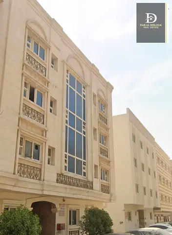 للبيع بناية سكنية مميزة في الشارقة – منطقة مويلح