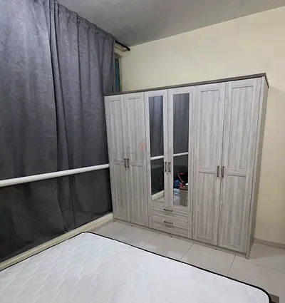 غرفة نوم كاملة من ماركة هوم بوكس جديدة