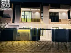 Two-story villa with a roof, priced inclusive of registration and ownership fees, on the main street