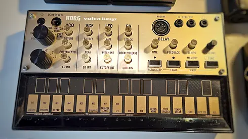 Korg Volca Keys | Analog Loop Synthesizer