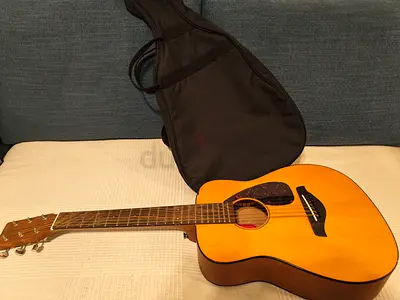 For Kids - Yamaha Acoustic Guitar with Gig Bag - Good Condition
