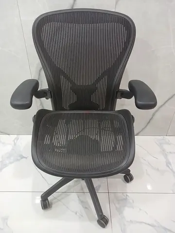 Selling Herman Miller Aeron Chair. Good condition only little use