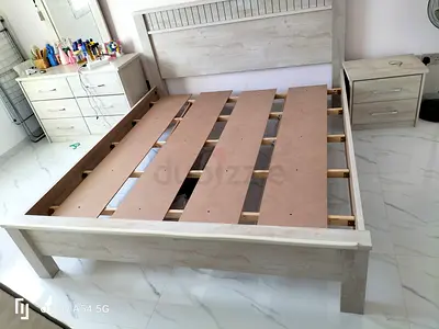 King size bed is ready for sale