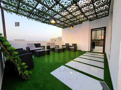 Villa with swimming pool_2floors,roof_Including AC,electricity,water-Negotiable_freehold