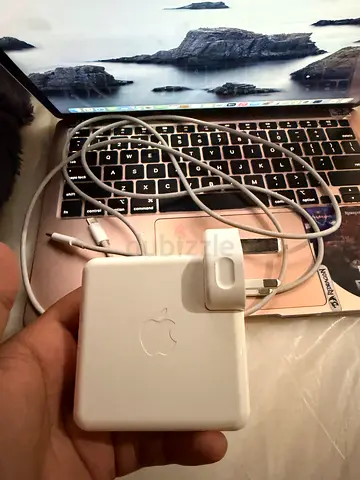 Apple MacBook Air with MagSafe Power Adapter with Cable (Genuine)