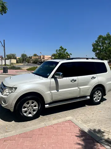 Pajero Top GLS Model (GCC)