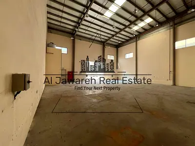 للايجار مستودع مميز مساحه 2415 قدم كهرباء 25 كيلو وات لاي نشاط