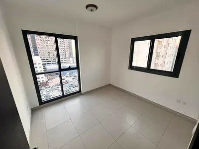 Brand new, first occupancy, spacious, built-in wardrobes, central air conditioning, 6 payment plans, private parking, maintenance included (owner's re