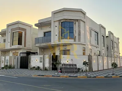 Yazahia Corner Apartment with Living Room and Majlis, 5 Master Bedrooms, at a Special Price (Negotiable)