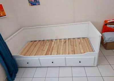 IKEA Hamnes Day bed with 3 storage drawers underneath and with 2 IKEA mattresses