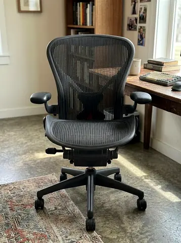 Hermanmiller aeron office chair used like new