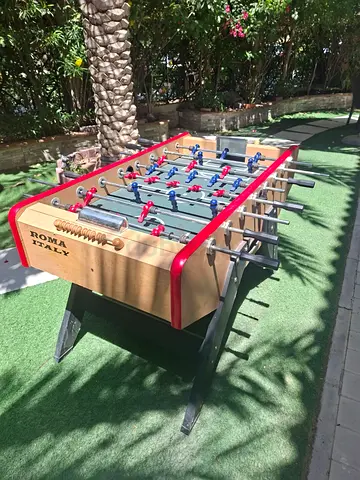 Baby foot table