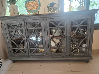 Beautiful Sideboard/ cabinate