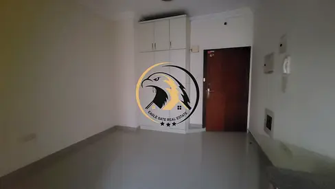 READY TO MOVE STUDIO FAMILY BUILDING LOW RENT