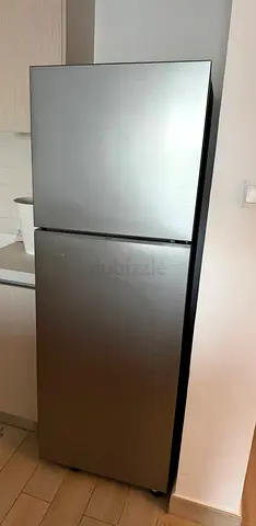 Stainless Steel Top Freezer Refrigerator - Excellent Condition