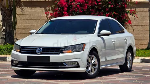VW Passat 2017  -full service history low Km